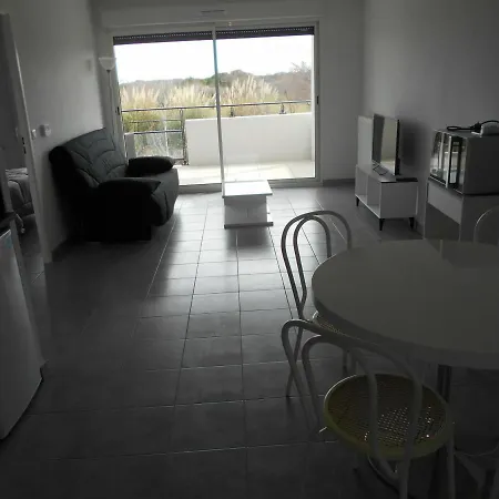 Le Grau-du-roi, 2 Pieces, 6 Personnes - Fr-1-414-201 *